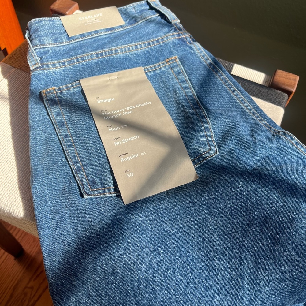Curvy ‘90s Cheeky Jean